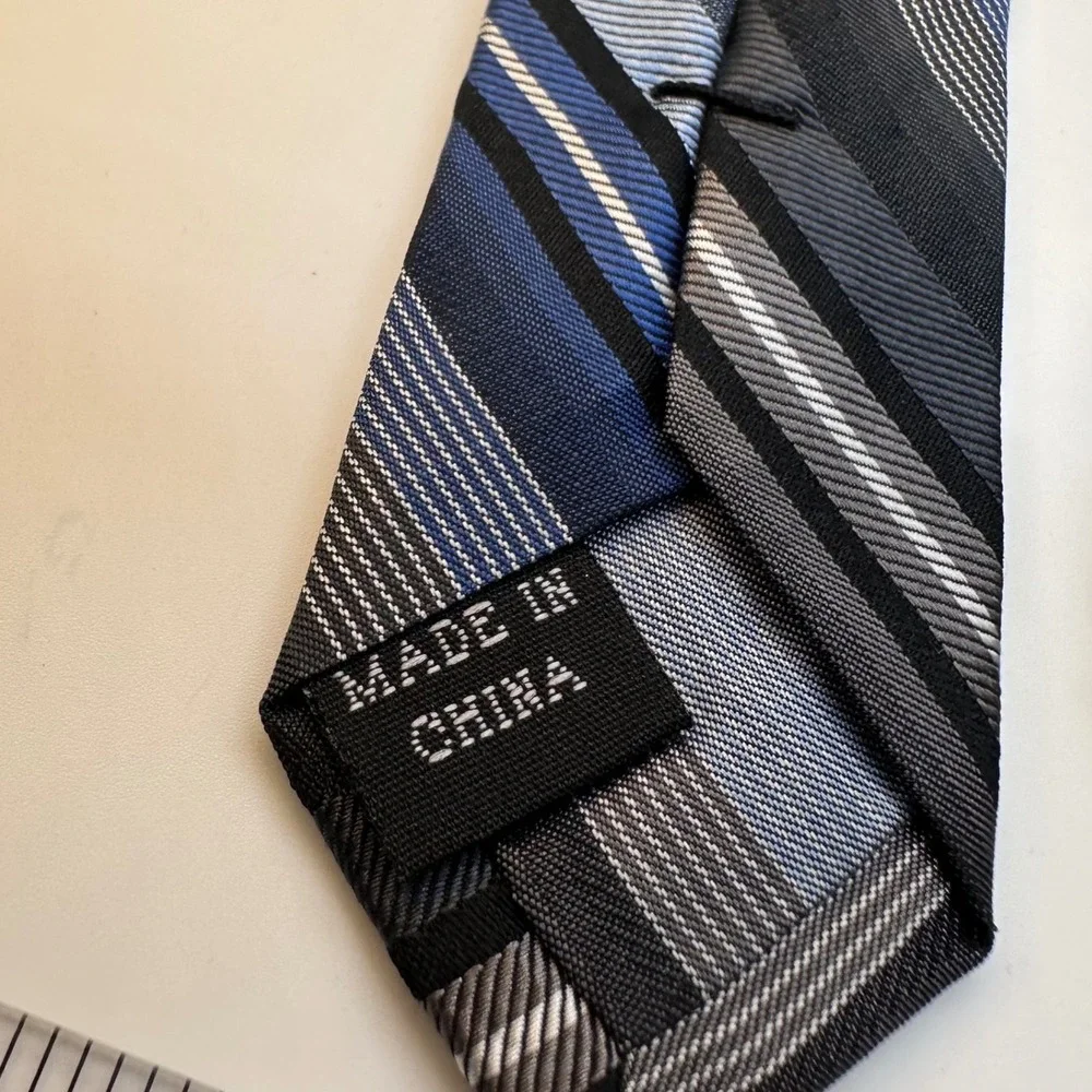 ck Calvin Klein‎ Silk Sophisticated Necktie Striped Blue Gray Business Career